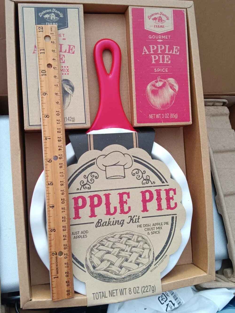 Deacon Farms Apple Pie Baking Kit with Red Pie Pan/Server